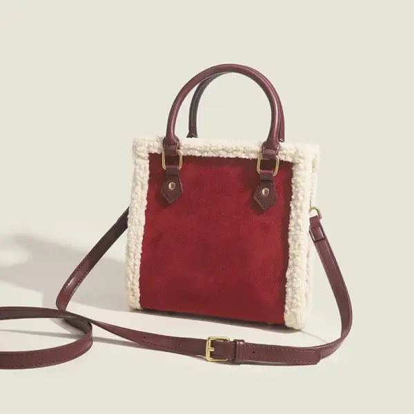 2024 New Trendy Lamb Wool Women’s Shoulder Bag Large Plush Handbag Niche Design Handbag Polyester Fiber Lining Hip Hop