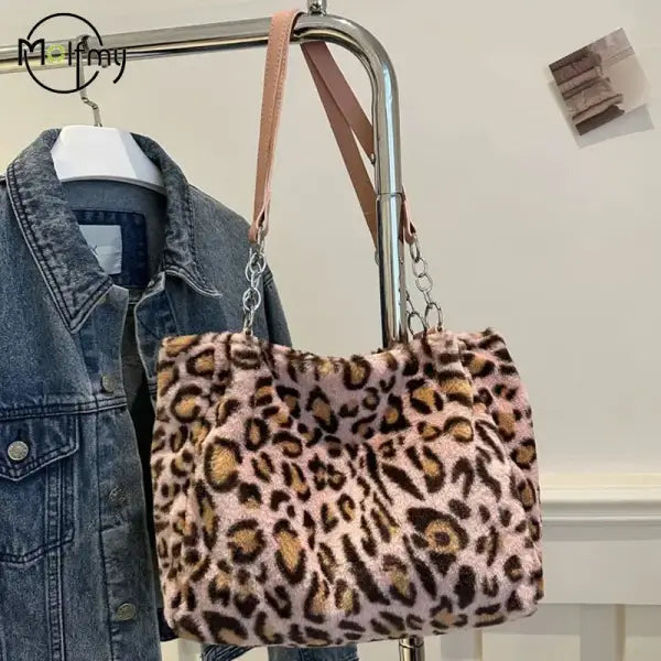 Plush Shoulder Underarm Handbag Women Leopard Tote Bags Lady Luxury Fluffy Shoulder Bag Chain Large Capacity Commuter