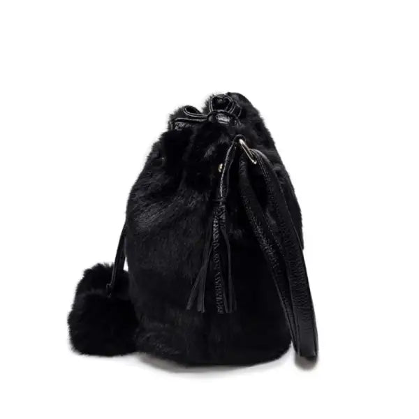 Women Winter Fashion Shoulder Bag Small Furry Faux Fur Bucket Drawstring Hand Bag Girls Purse Cross Body Bag with Pom