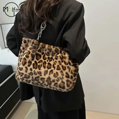Plush Shoulder Underarm Handbag Women Leopard Tote Bags Lady Luxury Fluffy Shoulder Bag Chain Large Capacity Commuter