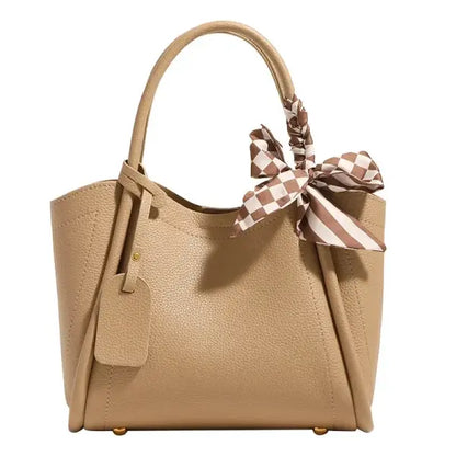 Trendy High-End Feel Women’s Shoulder Bag New 2024 Autumn/Winter Fashionable Handbag Polyester Fiber Lining Single Strap