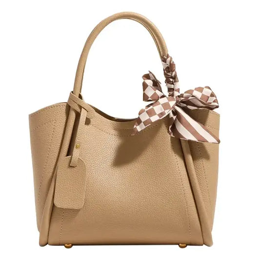 Trendy High-End Feel Women’s Shoulder Bag New 2024 Autumn/Winter Fashionable Handbag Polyester Fiber Lining Single Strap